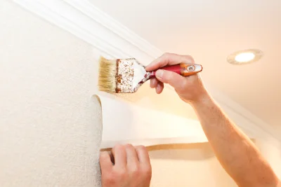 Pose de papier peint au Mesnil-en-Thelle — revêtements muraux et toiles de verre